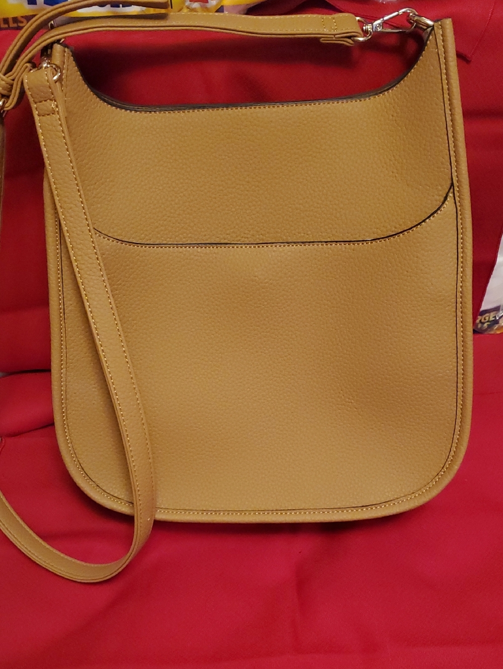 Everyday Pebbled Shoulder Bag in Tan